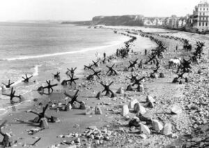 Umocnienia i przeszkody na plażach w Normandii w 1944 roku