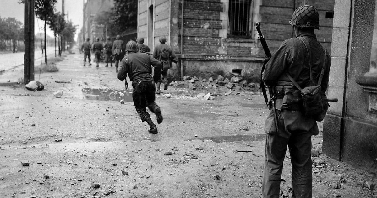 Amerykanie podczas bitwy o Cherbourg 1944
