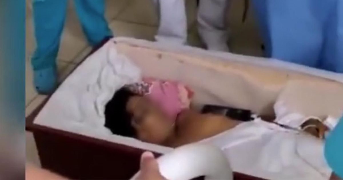 Obudziła się podczas własnego pogrzebu. Historia, która przeraża